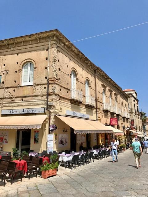 مبيت وإفطار تروبيا Palazzo Naso المظهر الخارجي الصورة